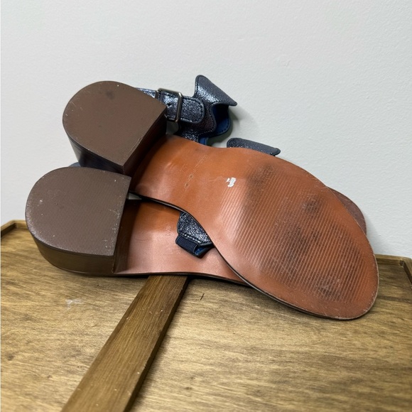 Marc Fisher Omalla Scallop Sandal - Picture 9 of 10